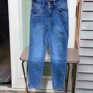 Women’s Light Blue Jeans Curve Appeal 4